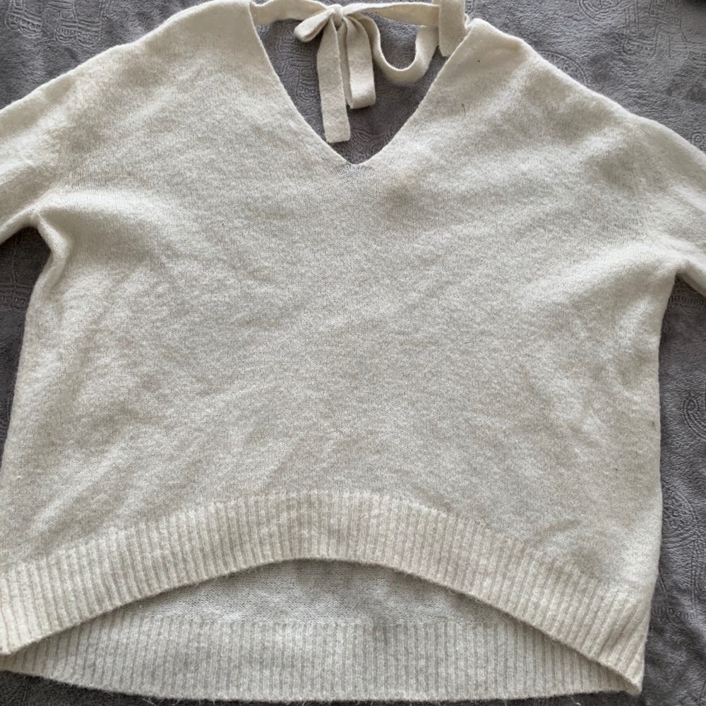 H&M white sweater - Picture 3 of 5